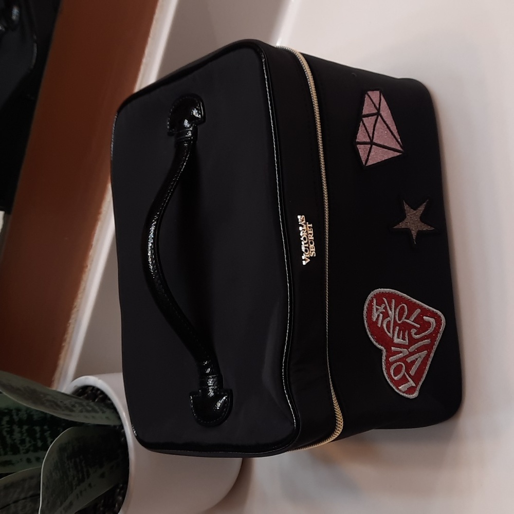 Brand new Victoria's Secret make up bag set 2 pieces